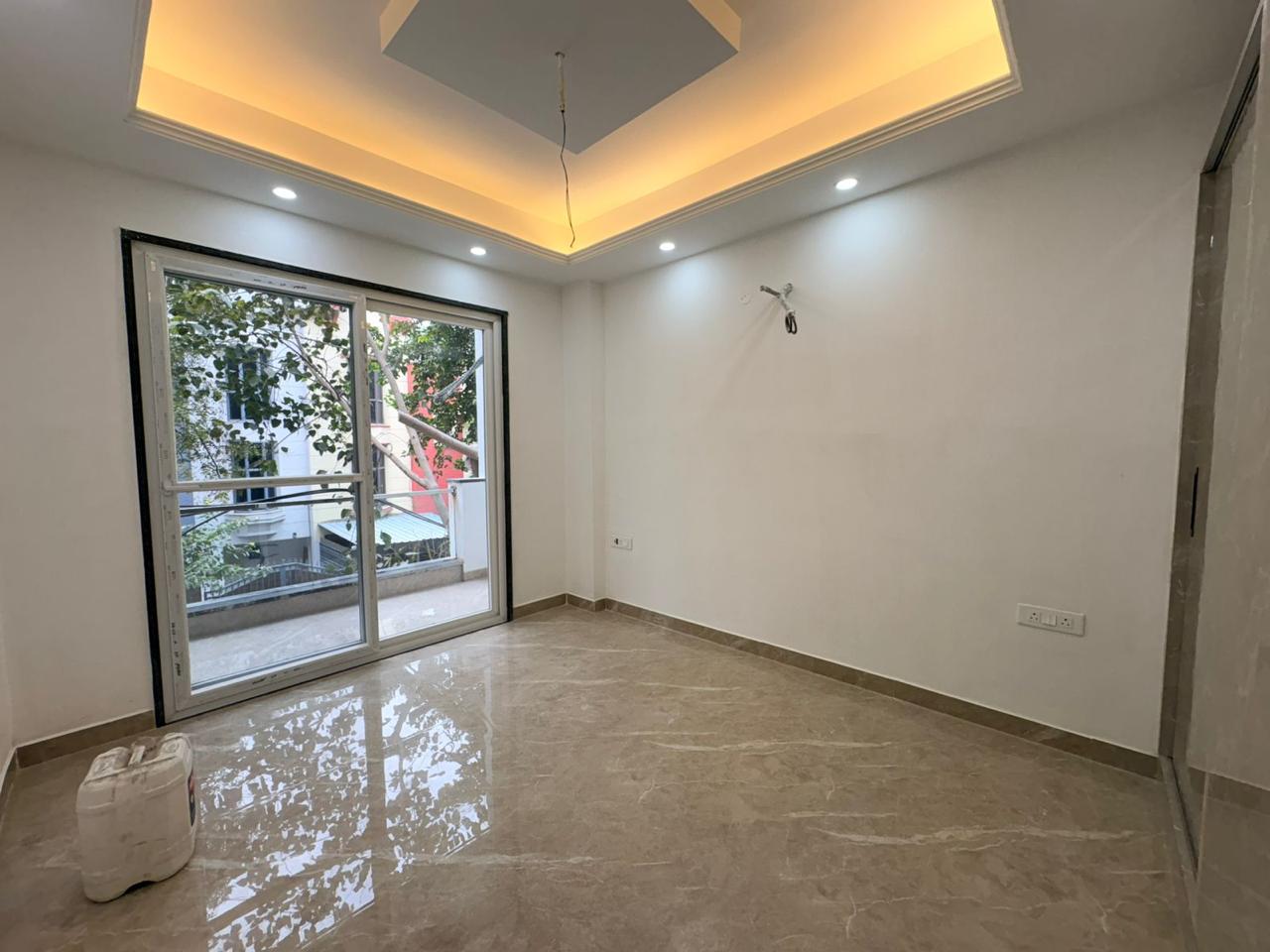 Listing 2 - gallery image 1